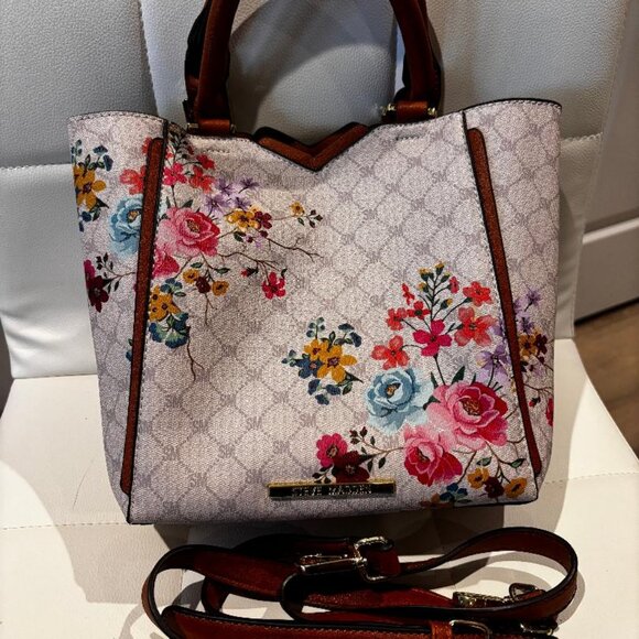 Steve Madden Floral Tote in Multicolor with Brown Trim - Picture 2 of 4